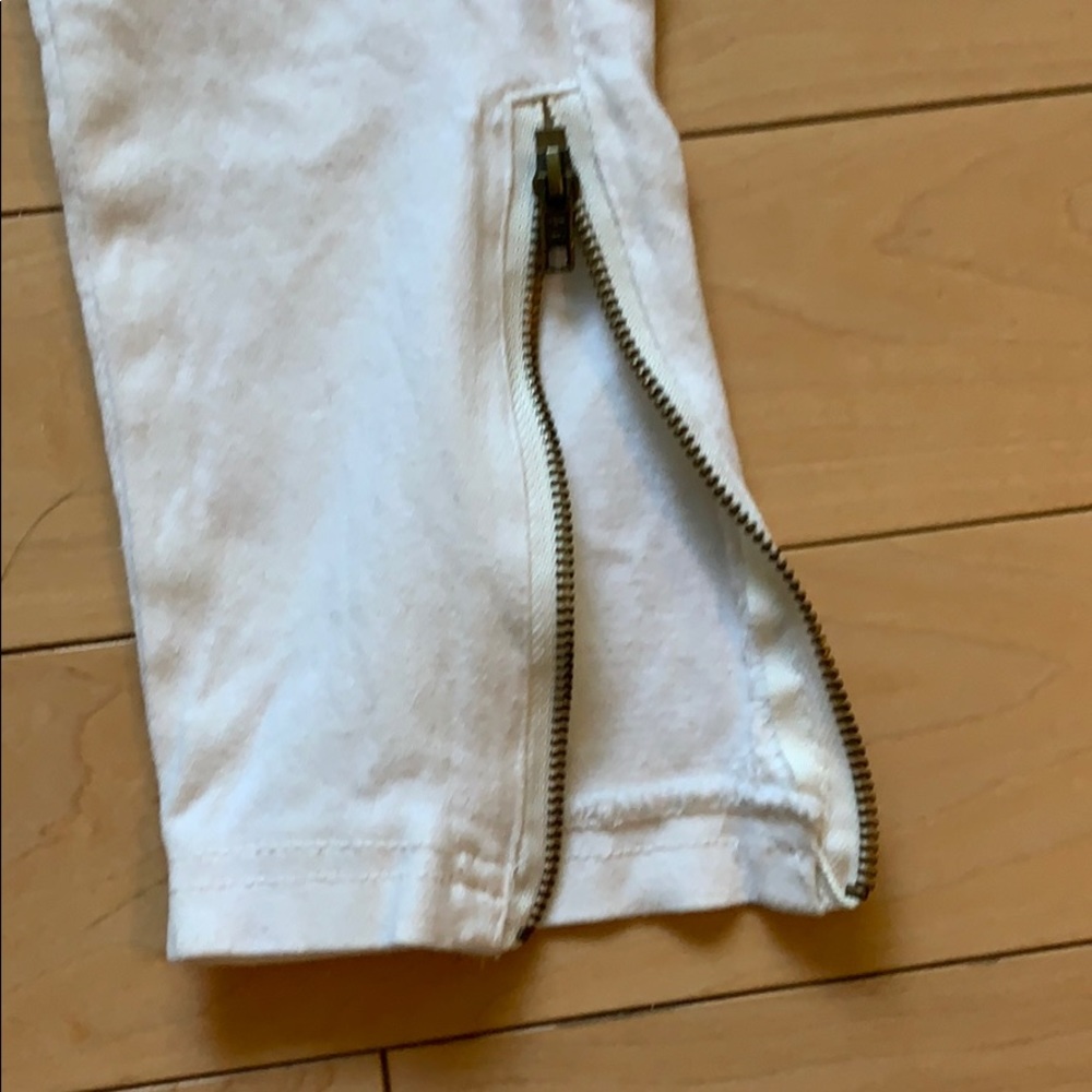 Pants - Picture 5 of 6